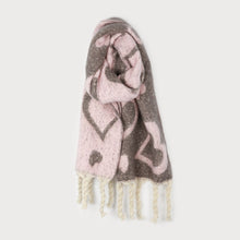 Charger l'image dans la galerie, Grand et chaud foulard - fleurs/coeurs - différentes couleurs
