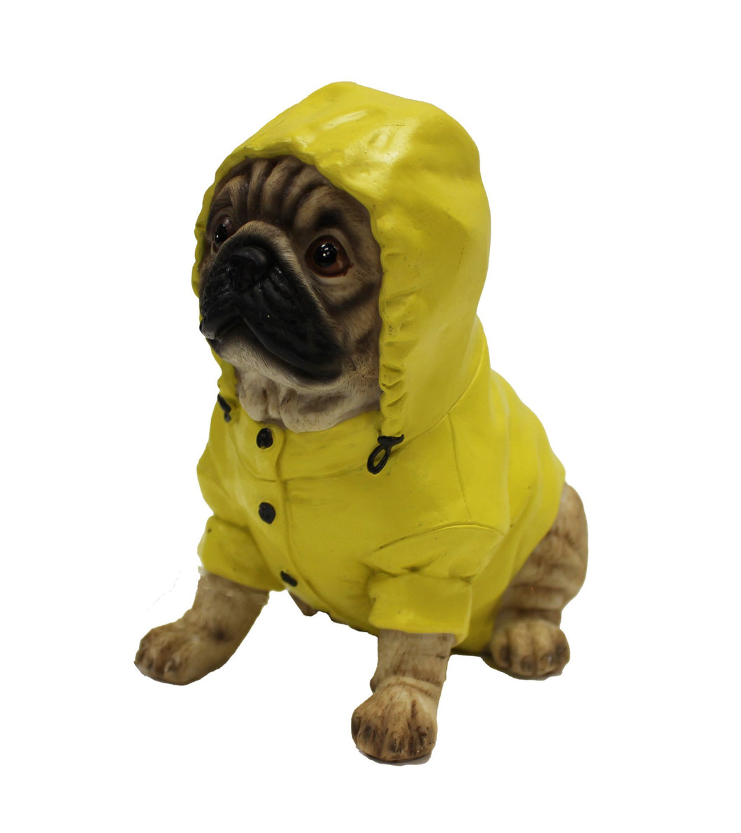 Figurine chien avec manteau de pluie