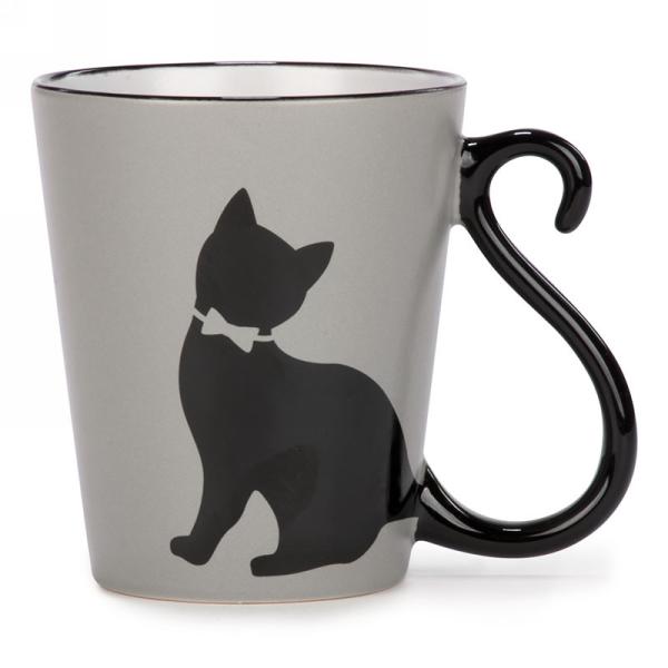 Tasse grise avec chat noir
